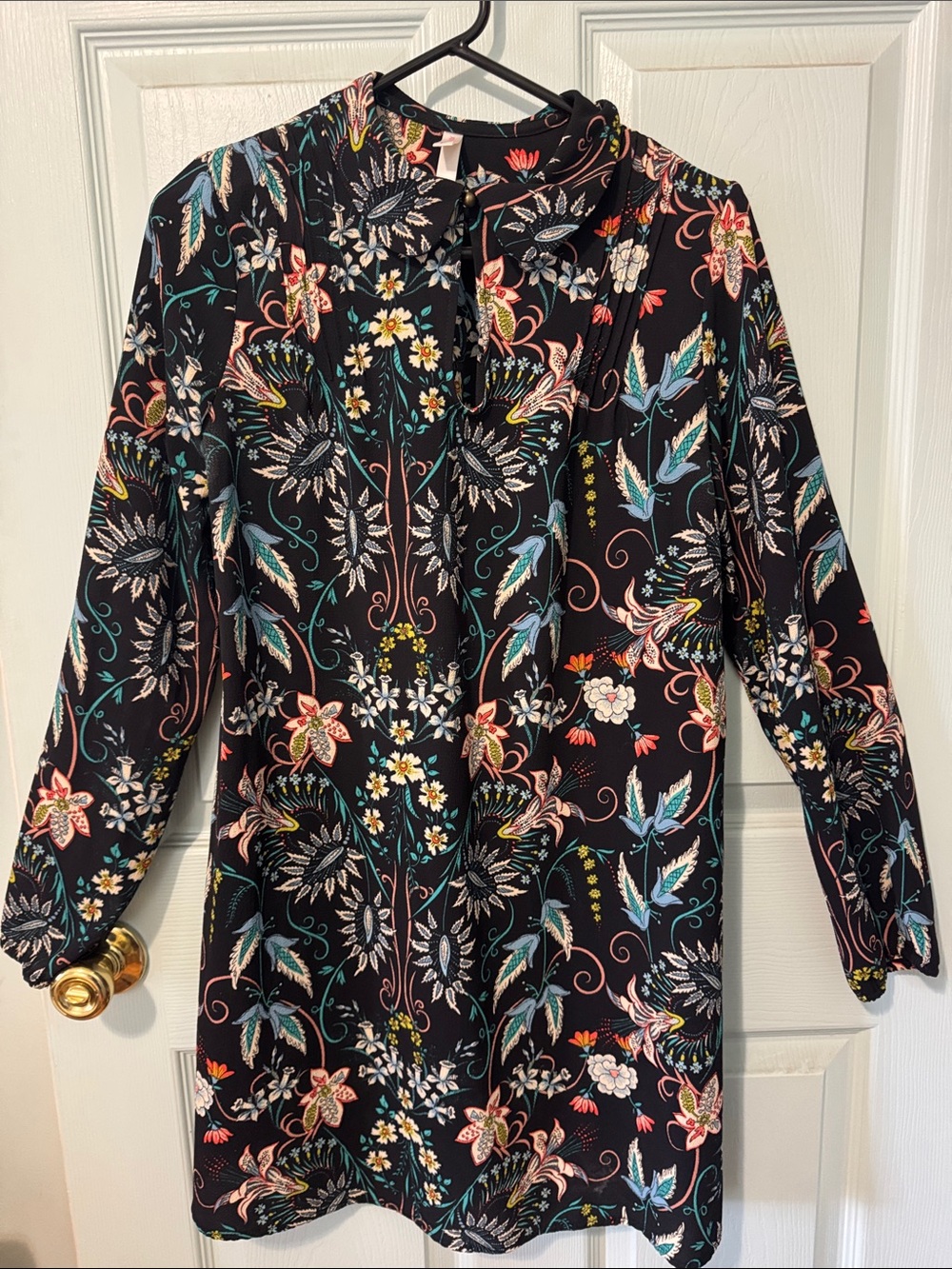 Xhilaration Black Floral Print Tunic - Long Sleeve